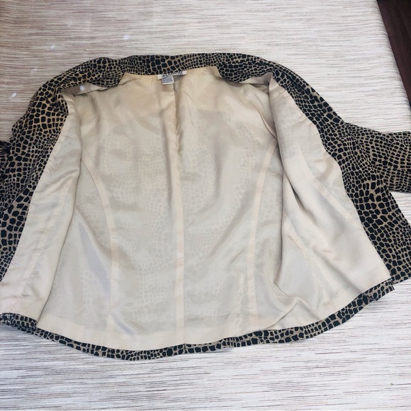 Allison Taylor Animal Print Silk Jacket - Picture 13 of 16